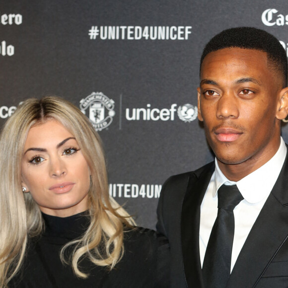 Anthony Martial et sa compagne Mélanie Da Cruz lors du dîner de gala "United For Unicef" à Manchester, le 15 novembre 2017. 