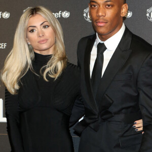 Anthony Martial et sa compagne Mélanie Da Cruz lors du dîner de gala "United For Unicef" à Manchester, le 15 novembre 2017. 