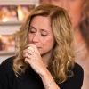 Exclusif - Lara Fabian est arrivée très émue et bouleversée lors de sa séance de dédicace à la Fnac Toison d'Or à Bruxelles, pour son nouvel album " Ma Vie Dans La Tienne "