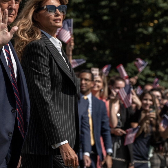 Le président Donald Trump et la première dame Melania Trump quittent La Maison Blanche pour se rendre à Cleveland dans l'Ohio, le 29 septembre 2020 