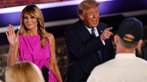 Melania Trump : Victime d'une "toux persistante", elle plante Donald Trump en campagne