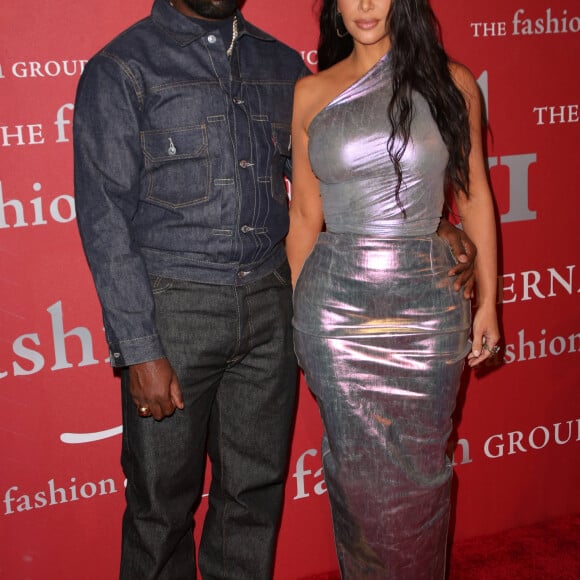 Kanye West et Kim Kardashian au photocall de la soirée "2019 Fashion Group International Night of Stars Gala" à New York, le 24 octobre 2019. © Sonia Moskowitz-Globe Photos via Zuma Press/Bestimage