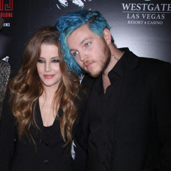 Michael Lockwood, sa femme Lisa Marie Presley et son fils Benjamin Keough - Première du spectacle musical "Elvis The Experience" à Las Vegas.