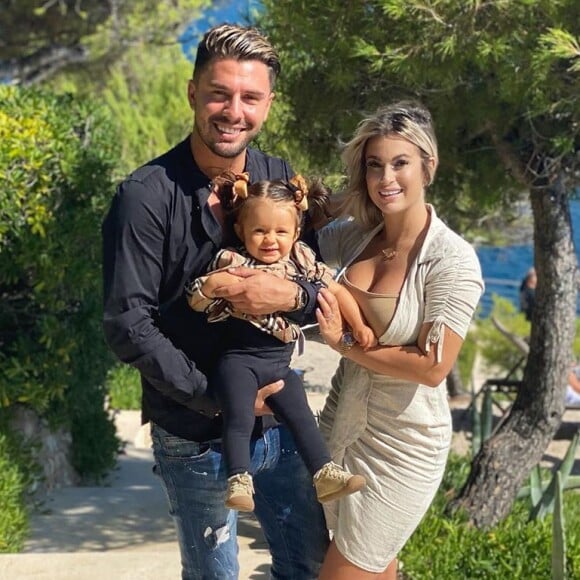 Carla Moreau et Kevin Guedj avec leur fille Ruby, photo Instagram