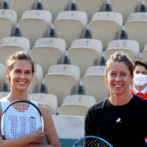 Paul-Henri Mathieu, Ophélie Meunier, Pauline Parmentier, Amir Haddad - O.Meunier et P.H.Mathieu ont remporté le tournoi de tennis du programme "Stars, Set et Match", dont la marque française "Hair rituel by Sisley" est le partenaire officiel, sur le court Simonne-Mathieu dans le cadre des Internationaux de Roland Garros à Paris. Le 7 Octobre 2020 © Dominique Jacovides / Bestimage