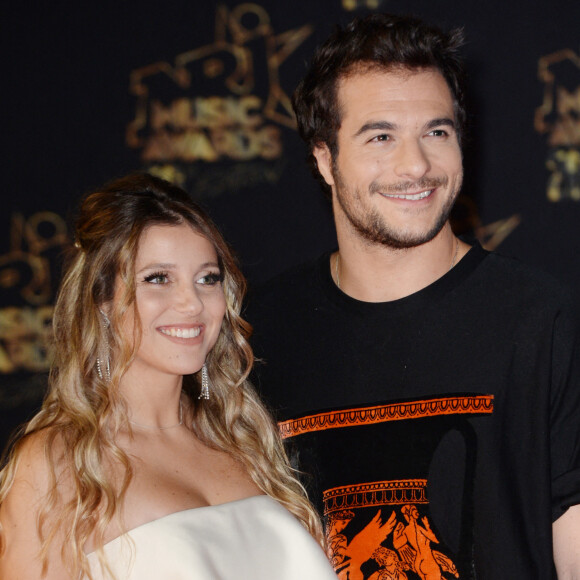 Amir Haddad et sa femme Lital (enceinte) - 20ème cérémonie des NRJ Music Awards au Palais des Festivals à Cannes. Le 10 novembre 2018 © Christophe Aubert via Bestimage