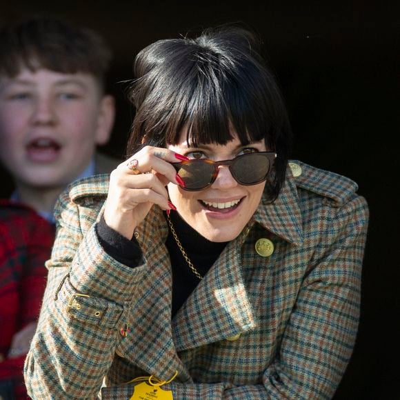 Lily Allen - Dans les tribunes du Festival Cheltenham, le 13 mars 2020.