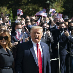 Le président Donald Trump et sa femme Melania quittent la Maison Blanche pour aller à Nashville le 22 octobre 2020.