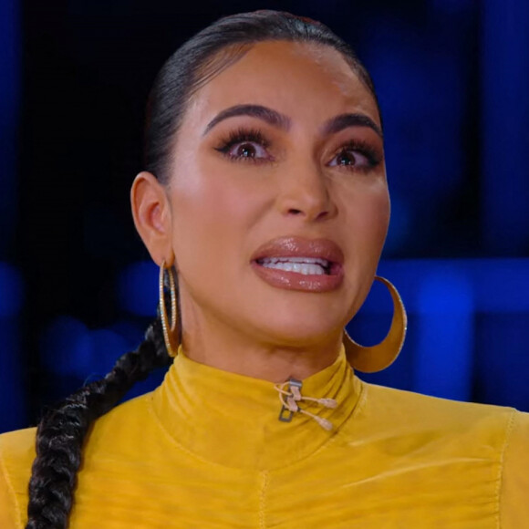 Kim Kardashian, très émue, évoque le souvenir traumatisant de son vol à Paris sur le plateau de l'émission de David Letterman "Mon prochain invité n'est plus à présenter" (My Next Guest Needs No Introduction).