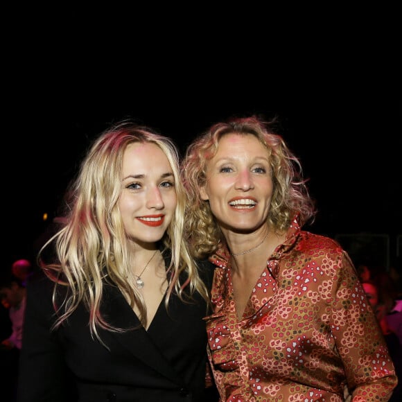 Alexandra Lamy et sa fille Chloé Jouannet - 22ème Festival International du Film de Comédie de l'Alpe d'Huez, le 18 janvier 2019. © Dominique Jacovides/Bestimage