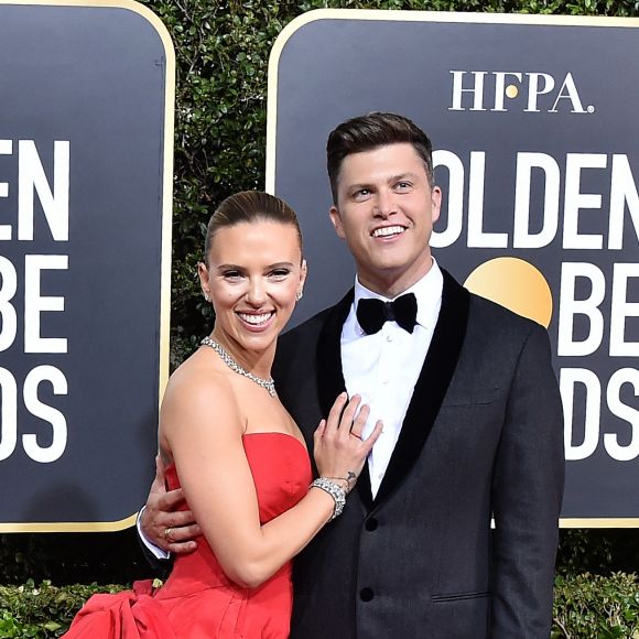 Scarlett Johansson et son fiancé Colin Jost - Photocall de la 77ème cérémonie annuelle des Golden Globe Awards au Beverly Hilton Hotel à Los Angeles, le 5 janvier 2020. 
