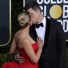Scarlett Johansson et son fiancé Colin Jost - Photocall de la 77ème cérémonie annuelle des Golden Globe Awards au Beverly Hilton Hotel à Los Angeles, le 5 janvier 2020. 