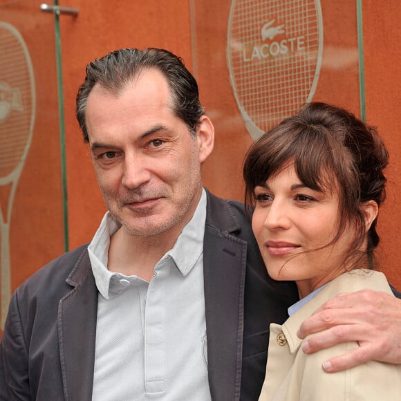 Samuel Labarthe et sa femme Helene Medigue - Jour 4 - People aux Internationaux de France de tennis a Roland Garros - Paris le 29/05/2013