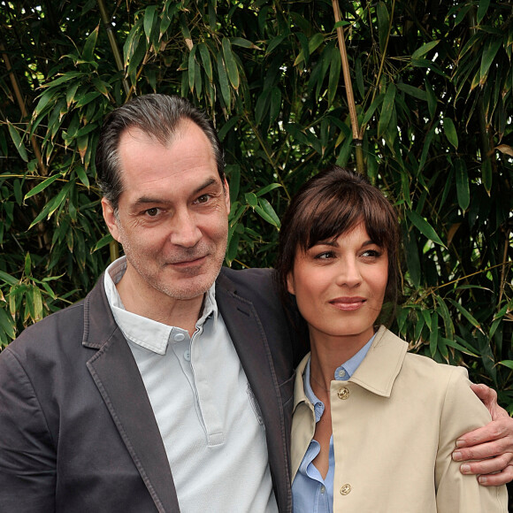Samuel Labarthe et sa femme Helene Medigue - Jour 4 - People aux Internationaux de France de tennis a Roland Garros - Paris le 29/05/2013
