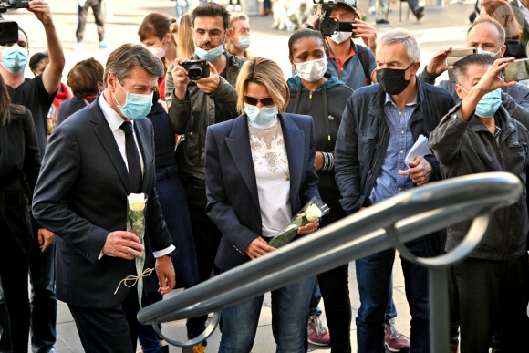 Christian Estrosi, le maire de Nice, et sa femme Laura Tenoudji Estrosi sont venus se recueillir sur le parvis de la Basilique Notre Dame de l'Assomption, le 30 octobre 2020, le lendemain de l'attentat qui a coûté la vie à 3 personnes. © Bruno Bebert / Bestimage 