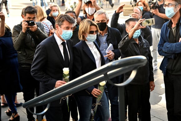 Christian Estrosi, le maire de Nice, et sa femme Laura Tenoudji Estrosi sont venus se recueillir sur le parvis de la Basilique Notre Dame de l'Assomption, le 30 octobre 2020, le lendemain de l'attentat qui a coûté la vie à 3 personnes. © Bruno Bebert / Bestimage 