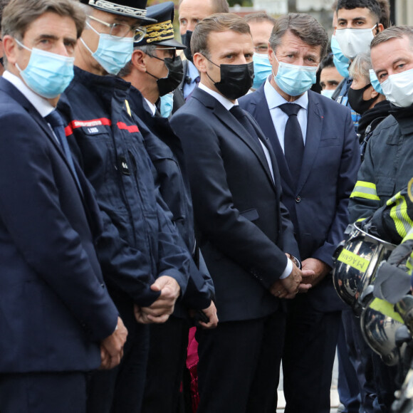 Christian Estrosi, maire de Nice - Arrivée du président Emmanuel Macron à la basilique Notre-Dame de Nice le 29 octobre 2020. Une attaque à l'arme blanche a eu lieu ce jeudi matin dans la basilique Notre-Dame de Nice, faisant au moins trois morts et plusieurs blessés. L'auteur des faits, grièvement blessé, a été interpellé. Le parquet national antiterroriste est saisi. © Patrice Lapoirie / Nice Matin / Bestimage 