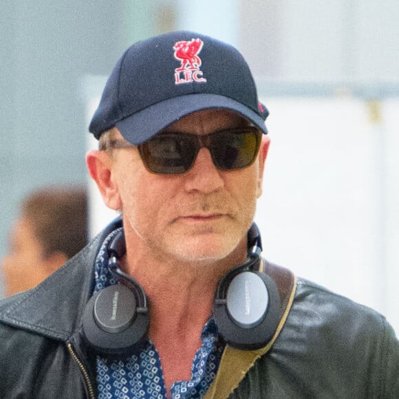 Exclusif - Daniel Craig arrive à l'aéroport JFK à New York, le 9 juin 2019.