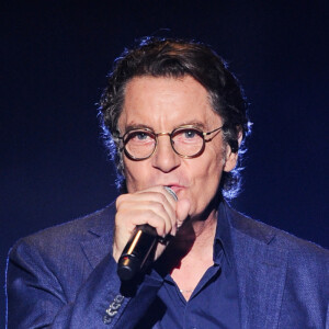 Exclusif - Francis Cabrel - Enregistrement de l'émission TV "La Chanson Secrète 3", qui sera diffusée le vendredi 1er novembre à 21h00 sur TF1. Après le succès de la première édition, "La Chanson Secrète", présentée par N.Aliagas et produite par DMLS TV, revient sur TF1. 10 artistes ne savent rien de ce qui va se passer pour eux ! Ils ont accepté de jouer le jeu, de se laisser totalement surprendre, émouvoir, parfois même déstabiliser car ils vont découvrir en même temps que les téléspectateurs une surprise : une chanson qui leur rappelle un souvenir important de leur vie revisitée et réinterprétée par un artiste. Les téléspectateurs seront aux premières loges pour vivre ces moments d'intimité musicale rare. Et, en bonus, de nombreux invités inattendus et des proches de l'artiste assis dans le fauteuil viendront l'émouvoir. Le 25 juin 2019 © Gaffiot-Perusseau / Bestimage 