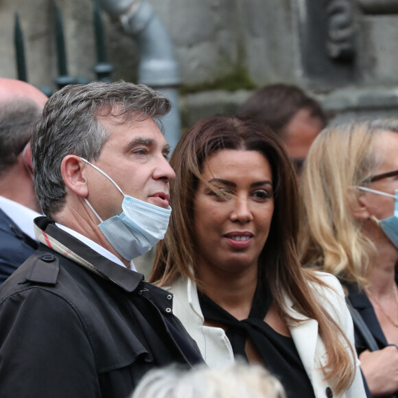Arnaud Montebourg et sa compagne Amina Walter - Sorties - Hommage à Guy Bedos en l'église de Saint-Germain-des-Prés à Paris le 4 juin 2020.