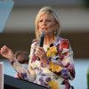 Jill Biden, la femme de Joe Biden, anime un meeting politique pour soutenir son mari à Boca Raton, Floride le 5 octobre 2020. 