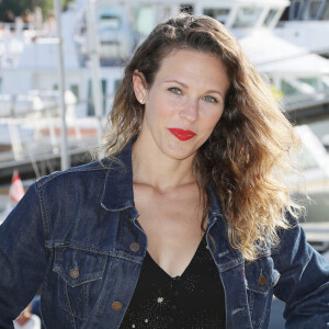 Lorie Pester (Laure) pour le feuilleton télévisé "Demain nous appartient" au photocall du quatrième jour du festival international du film de La Rochelle, France, le 15 septembre 2018. © Patrick Bernard/Bestimage