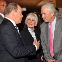 Le prince Albert II de Monaco, Linda Evans et Patrick Duffy - "Grace Kelly 90 Years", exposition hommage à la princesse Grace de Monaco pour le 90ème anniversaire de sa naissance au Musée des Colections des voitures princières à Monaco le 18 avril 2019. © Bruno Bebert/Bestimage