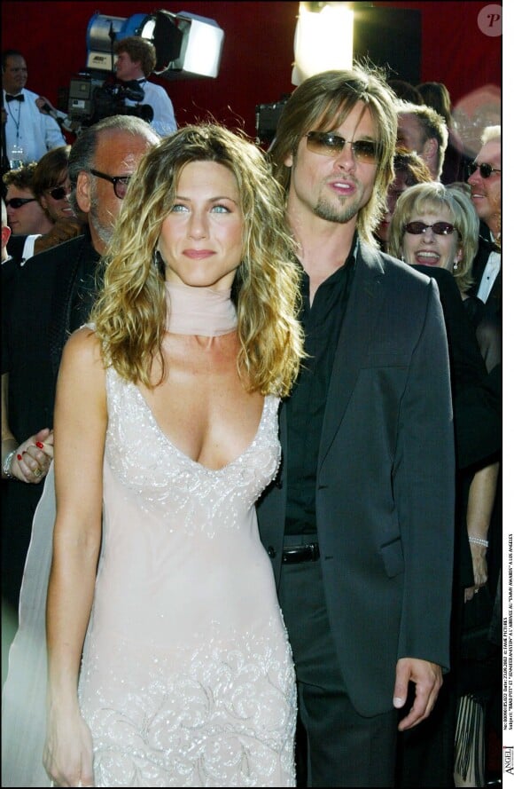 Brad Pitt et Jennifer Aniston à l'arrivée des Emmy Awards à Los Angeles. 