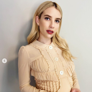 Emma Roberts, enceinte en octobre 2020.