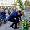 Christian Estrosi, le maire de Nice, et sa femme Laura Tenoudji Estrosi sont venus se recueillir sur le parvis de la Basilique Notre Dame de l'Assomption, le 30 octobre 2020, le lendemain de l'attentat qui a coûté la vie à 3 personnes.