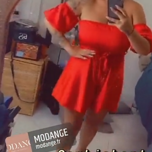 Sarah Fraisou, fière de sa nouvelle silhouette, s'affiche dans des tenues moulantes - Snapchat, 15 novembre 2020