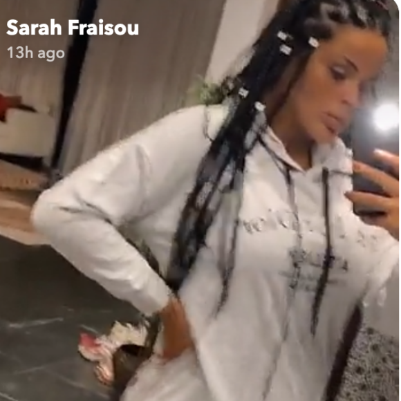 Sarah Fraisou, fière de sa nouvelle silhouette, s'affiche dans des tenues moulantes - Snapchat, 15 novembre 2020