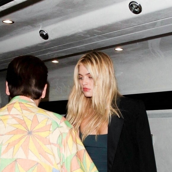 Exclusif - Scott Disick et le mannequin Megan Blake Irwin quittent "La Peer Hotel" à West Hollywood le 16 octobre 2020.