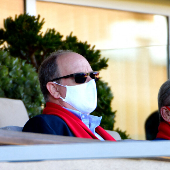 Andrea Casiraghi et son oncle le prince Albert II de Monaco durant la rencontre de football de Ligue I Uber Eats Monaco contre Montpellier au stade Louis II à Monaco le 18 octobre 2020. © Bruno Bebert / Bestimage