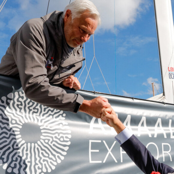 Exclusif - Le prince Albert II de Monaco assiste au départ du maxi-catamaran Amaala Explorer pour l'Expédition OceanoScientific Contaminants Méditerranée 2020 dans la Marina du Yacht Club de Monaco le 15 octobre 2020. © Claudia Albuquerque / Bestimage