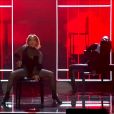 Jennifer Lopez et Maluma interprètent leurs titres "Pa' Ti" et "Lonely" lors de la cérémonie des "American Music Awards 2020" au Microsoft Theatre à Los Angeles, le 22 novembre 2020.
