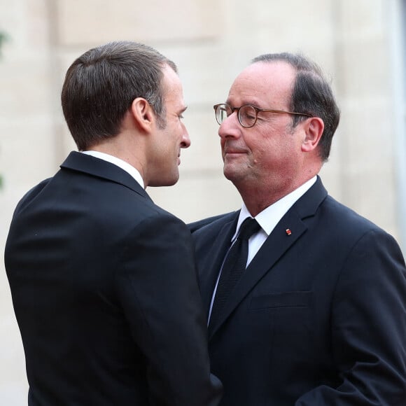 Le président de la République française Emmanuel Macron et l'ancien Président de la République française François Hollande - Le président de la République française reçoit les chefs d'Etat et de Gouvernement étrangers ayant fait le déplacement en France pour rendre hommage au Président Jacques Chirac au Palais de l'Elysée Paris, France, le 30 septembre 2019. © Cyril Moreau/Bestimage