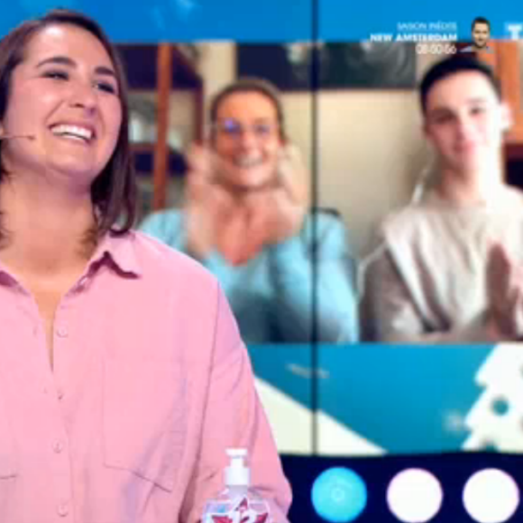 Jean-Luc Reichmann au téléphone avec Karine Ferri dans "Les 12 coups de midi" - TF1, 25 novembre 2020