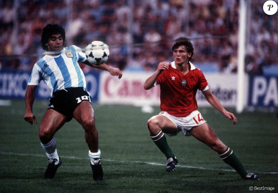 Archives - Diego Maradona Lors Du Match Hongrie Vs Argentine Lors De La ...