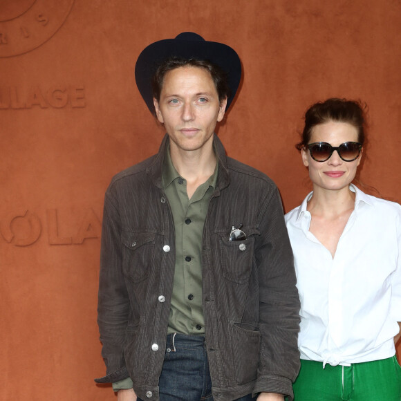 Raphaël et Mélanie Thierry au village des internationaux de France de tennis de Roland Garros 2019 à Paris le 7 juin 2019. © Cyril Moreau / Bestimage 