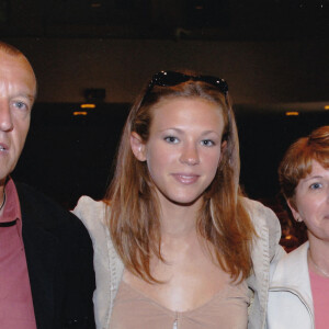 Archives - Lorie (Laure Pester) et ses parents.