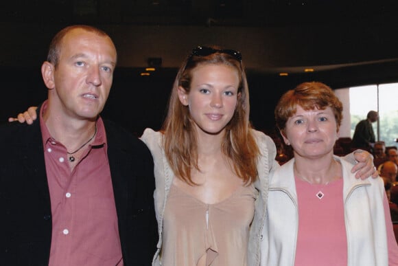 Archives - Lorie (Laure Pester) et ses parents.