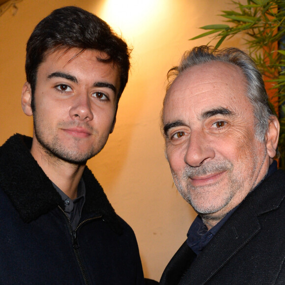 Antoine Duléry avec son fils Raphaël - Générale du spectacle "Ivo Livi ou Le destin d'Yves Montand" au théâtre de la Gaîté-Montparnasse à Paris, France © Coadic Guirec/Bestimage