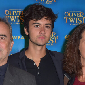 Antoine Duléry, sa femme Pascale Pouzadoux et leur fils Raphaël - Première de la comedie musicale "Oliver Twist la Musicale" à la salle Gaveau à Paris, France, le 26 septembre 2016. © Giancarlo Gorassini/Bestimage