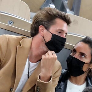 Exclusif - Alessandra Sublet et son compagnon Jordan Deguen en tribune lors de la finale homme des internationaux de France de Roland Garros à Paris le 11 octobre 2020. © Dominique Jacovides / Bestimage