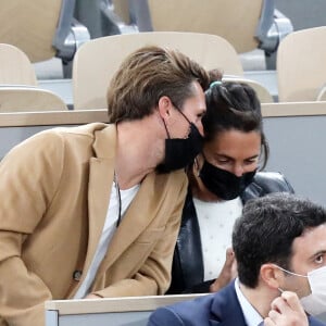 Exclusif - Alessandra Sublet et son compagnon Jordan Deguen en tribune lors de la finale homme des internationaux de France de Roland Garros à Paris le 11 octobre 2020. © Dominique Jacovides / Bestimage