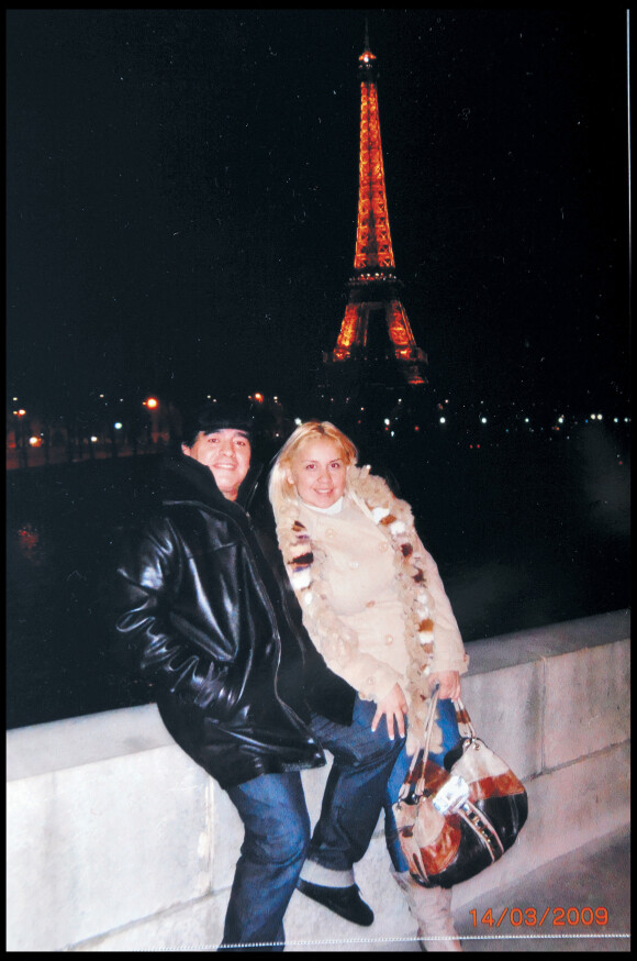 Exclusif- Maradona avec sa fiancée Veronica Ojeda à Paris.