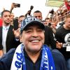 Diego Armando Maradona est nommé président du club de football "Dinamo Brest" en Biélorussie. A cette occasion il donne une conférence de presse puis se rend au stade rencontrer les supporters du club.