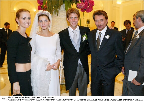 Le prince Emmanuel-Philibert de Savoie, son épouse Clotilde Courau, Johnny Hallday et Laeticia Hallyday - Mariage du prince Emmanuel-Philibert de Savoie et Clotilde Courau en 2003 à Rome.