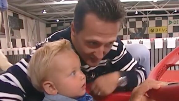 Michael Schumacher - Son fils Mick bientôt en F1, 30 ans après ses débuts : touchante photo à deux
